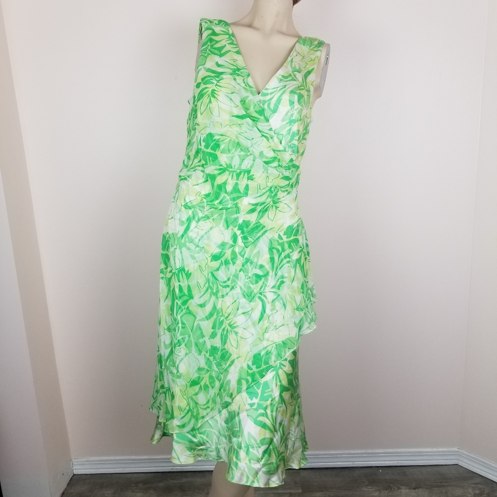 Donna Ricco green leaf faux wrap 100% silk dress Size 12